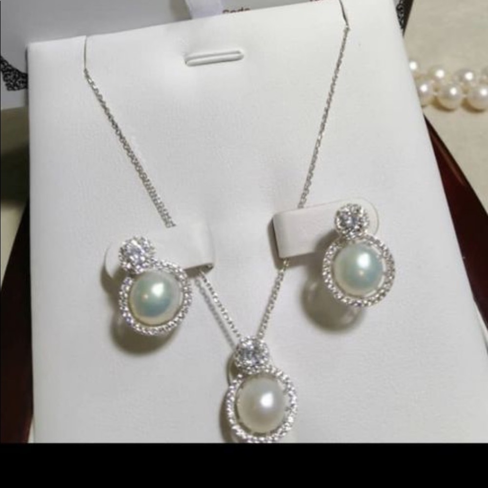 Fresh water AA set of pearl with sliver 925